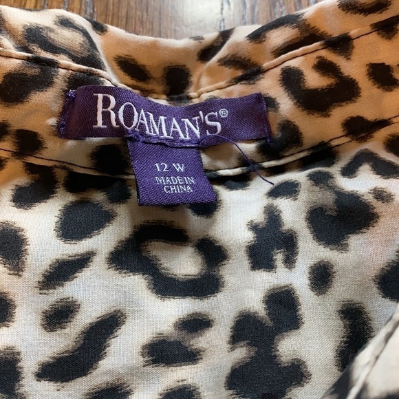 5/$25 Roamans animal print button down size 12W - Picture 2 of 9